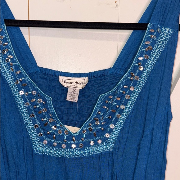 Chic Blue Midi Dress with Embellished Details - Picture 4 of 12